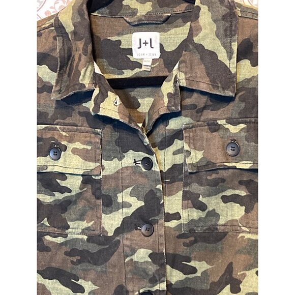 John + Jenn Womens Camo Jacket Size M Button-Up - Picture 10 of 11